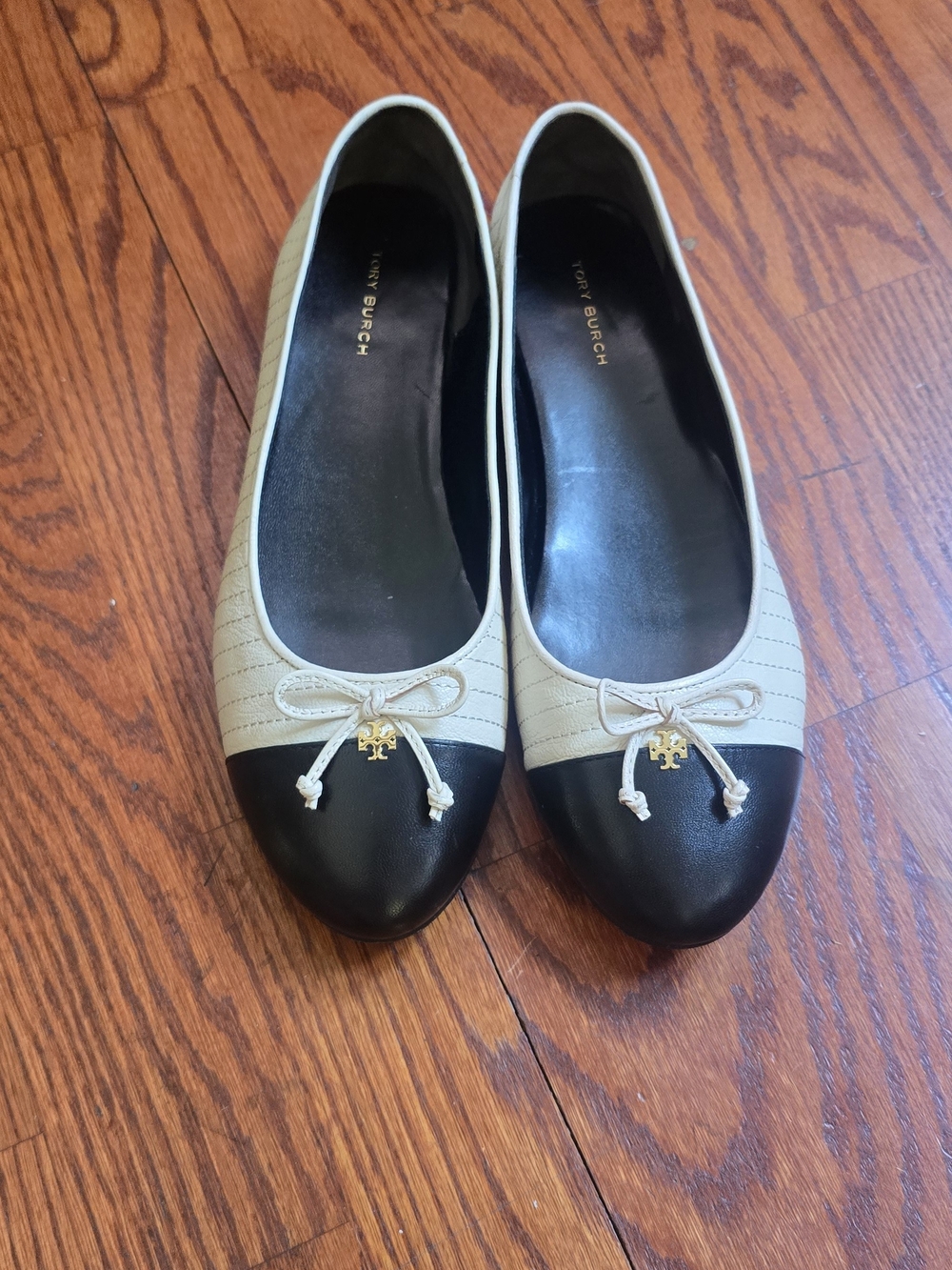 Tory Burch Black Toe Cream Bow Ballet Flats with Gold Logo